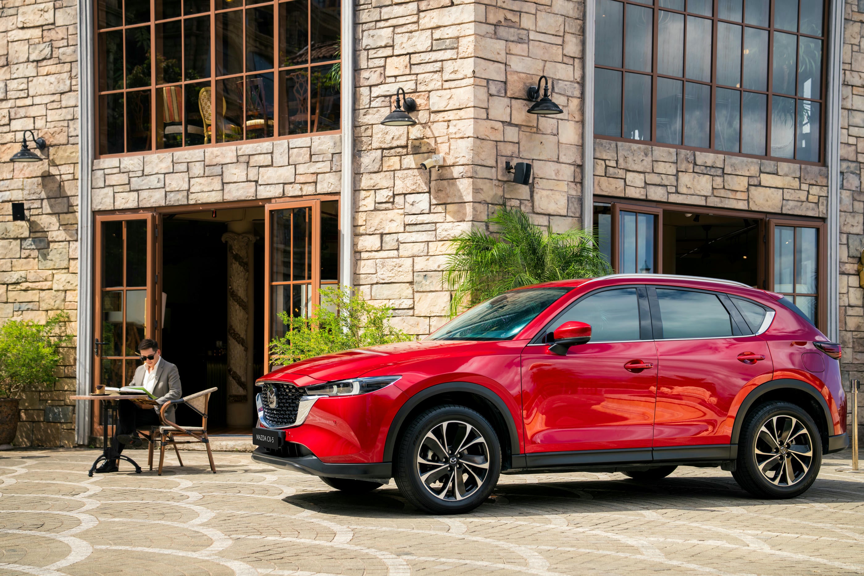 nhieu-chuong-trinh-uu-dai-danh-cho-cac-dong-xe-mazda-trong-thang-52025